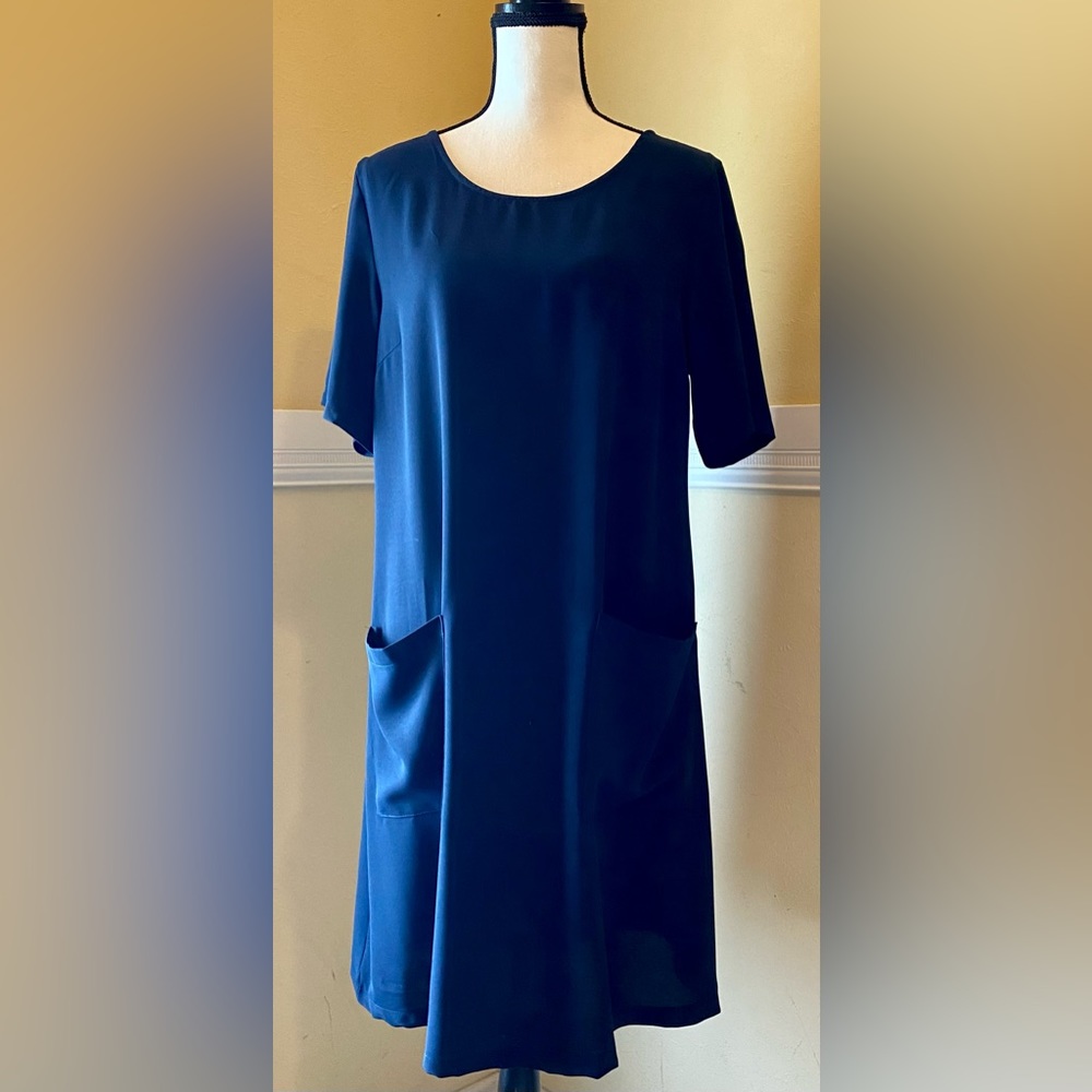 MISS LOOK Ladies Dress; Navy; Medium; NWOT.